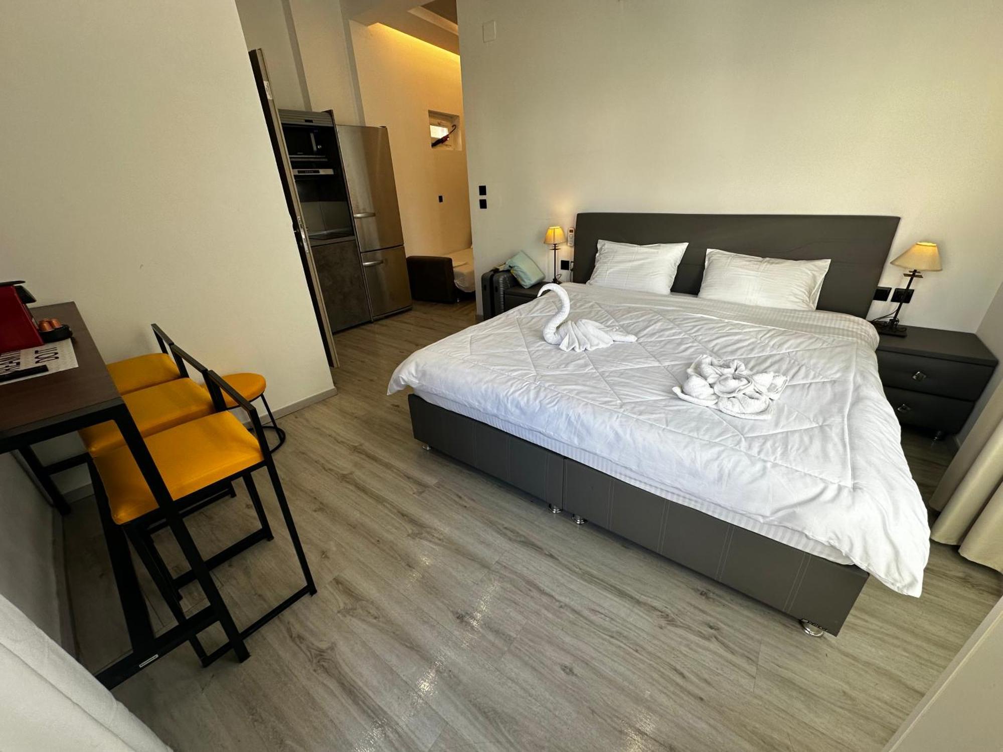 Travelers Luxury Suites, Studios & Apartments Corfu  Экстерьер фото