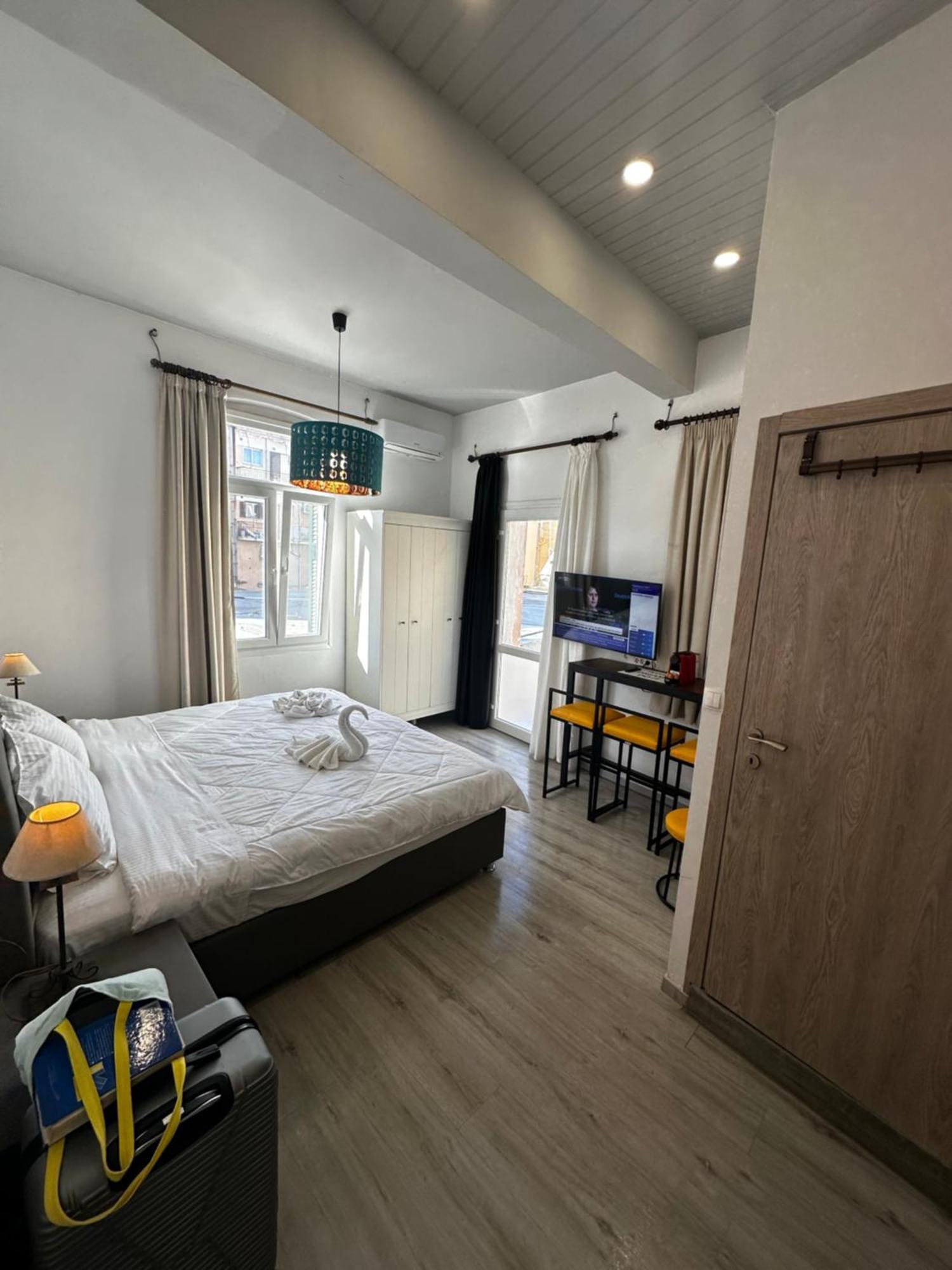 Travelers Luxury Suites, Studios & Apartments Corfu  Экстерьер фото
