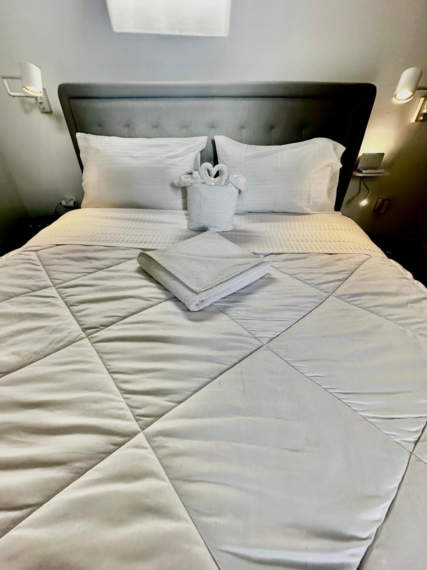 Travelers Luxury Suites, Studios & Apartments Corfu  Экстерьер фото
