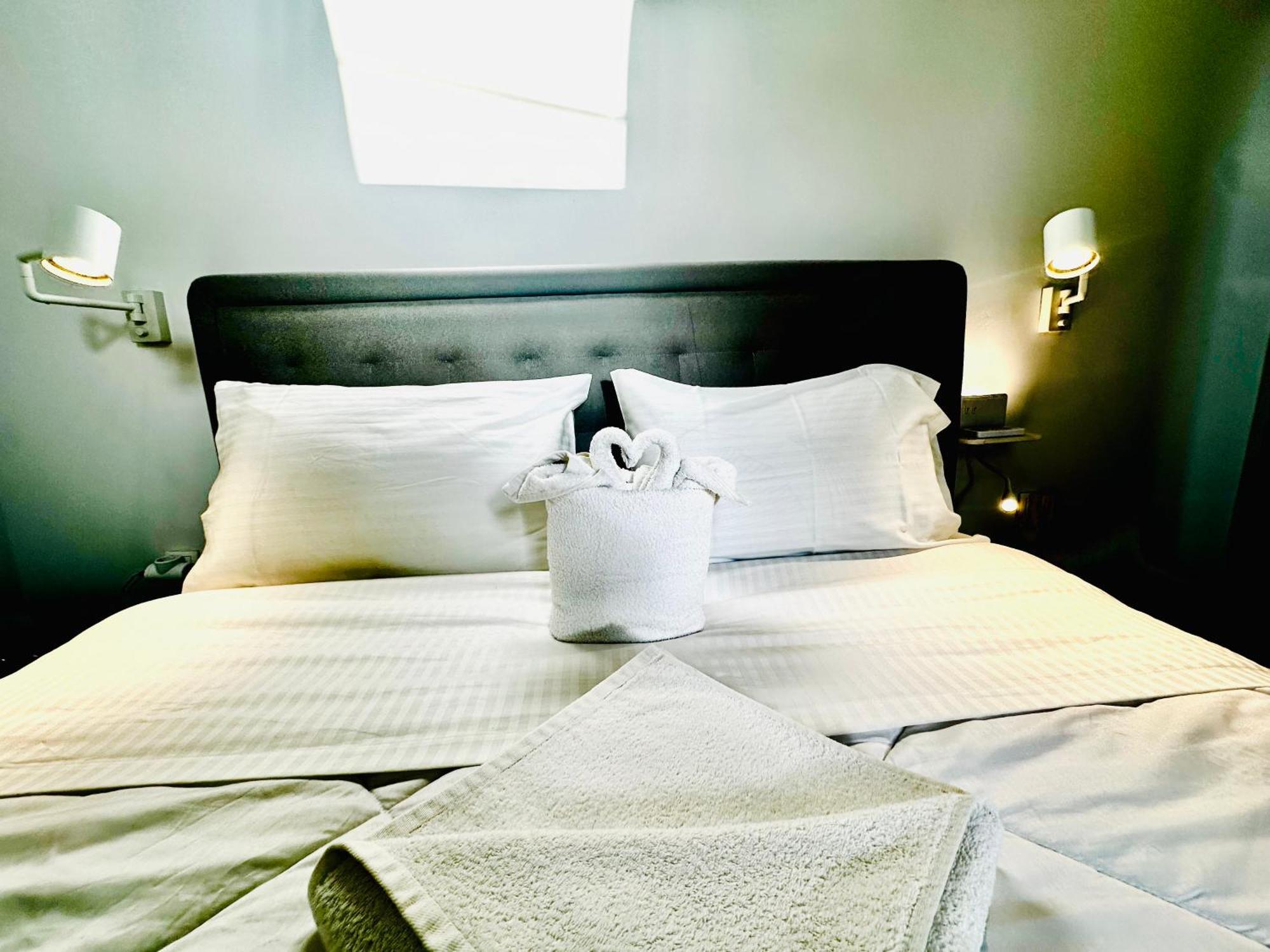 Travelers Luxury Suites, Studios & Apartments Corfu  Экстерьер фото